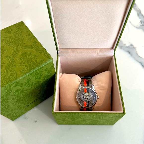 Gucci G Timeless Tiger Watch - Picture 8 of 8